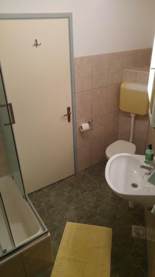 Rooms & Apartments Tepsa - Centre ฮวาร์ ภายนอก รูปภาพ