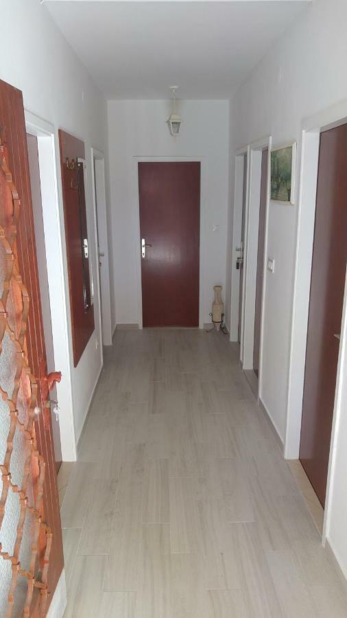 Rooms & Apartments Tepsa - Centre ฮวาร์ ภายนอก รูปภาพ